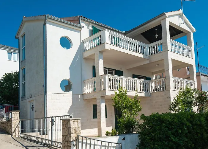Rimagis Apartments