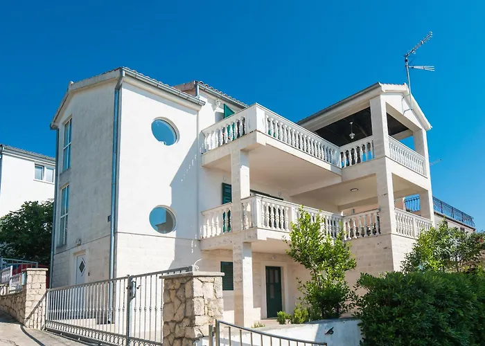 Rimagis Apartments